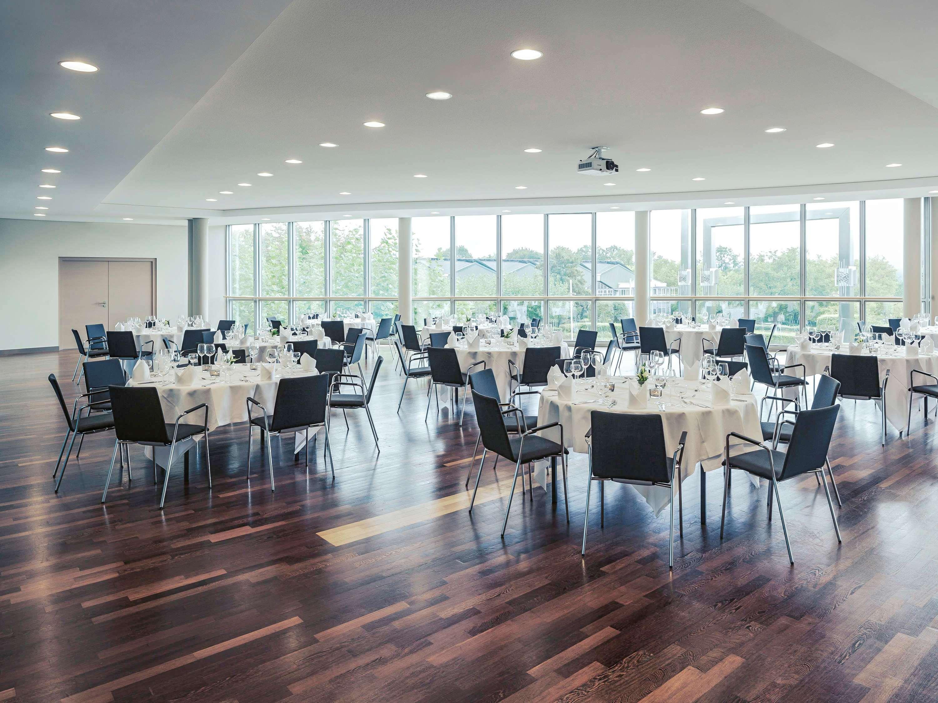 Mercure Messe Hotel 4*